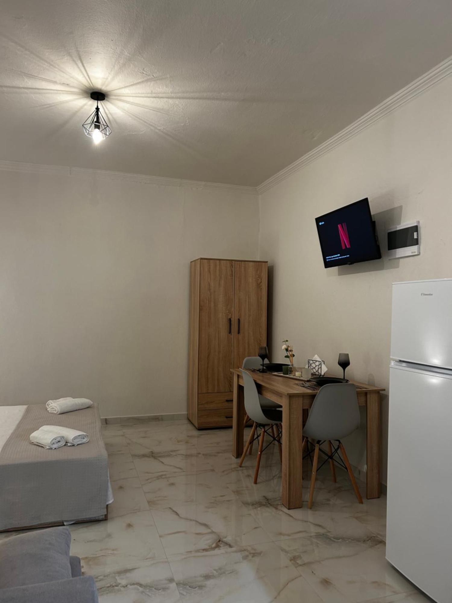 Aristotelis Apartments Nea Karvali Exterior foto